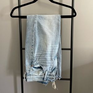 Women's Size 0 Light/Medium Wash Sky-Hi Straight